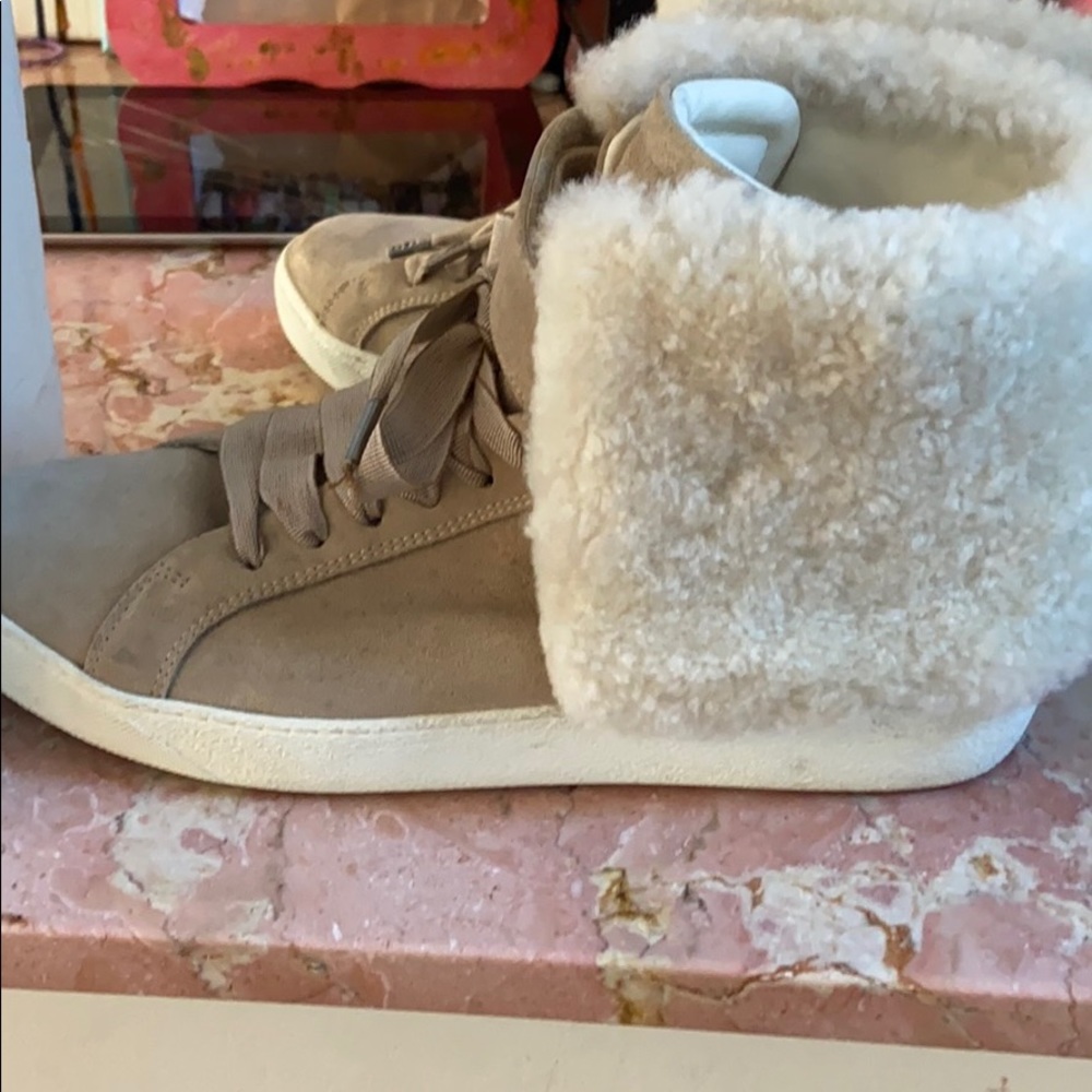 Gently worn moncler beige sneaker with fur size 39 - Picture 3 of 8
